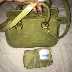 Vivid vintage green purse🌟